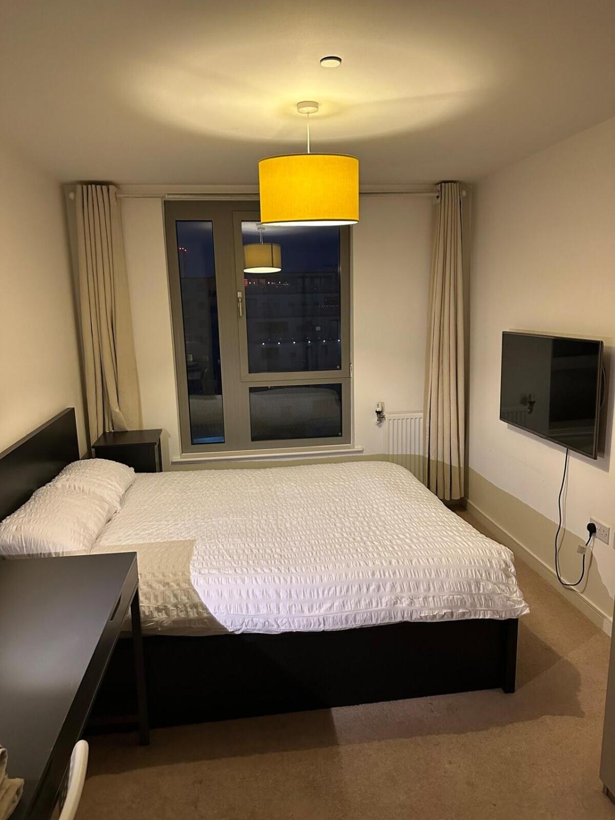 Entire 2 Bedroom Flat Londen Buitenkant foto